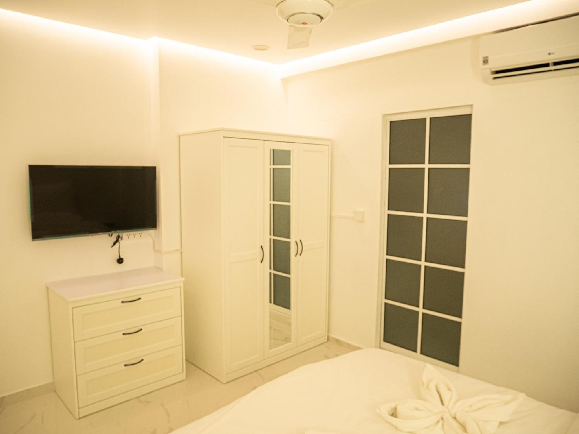 Beachfront Apartment 말레 외부 사진