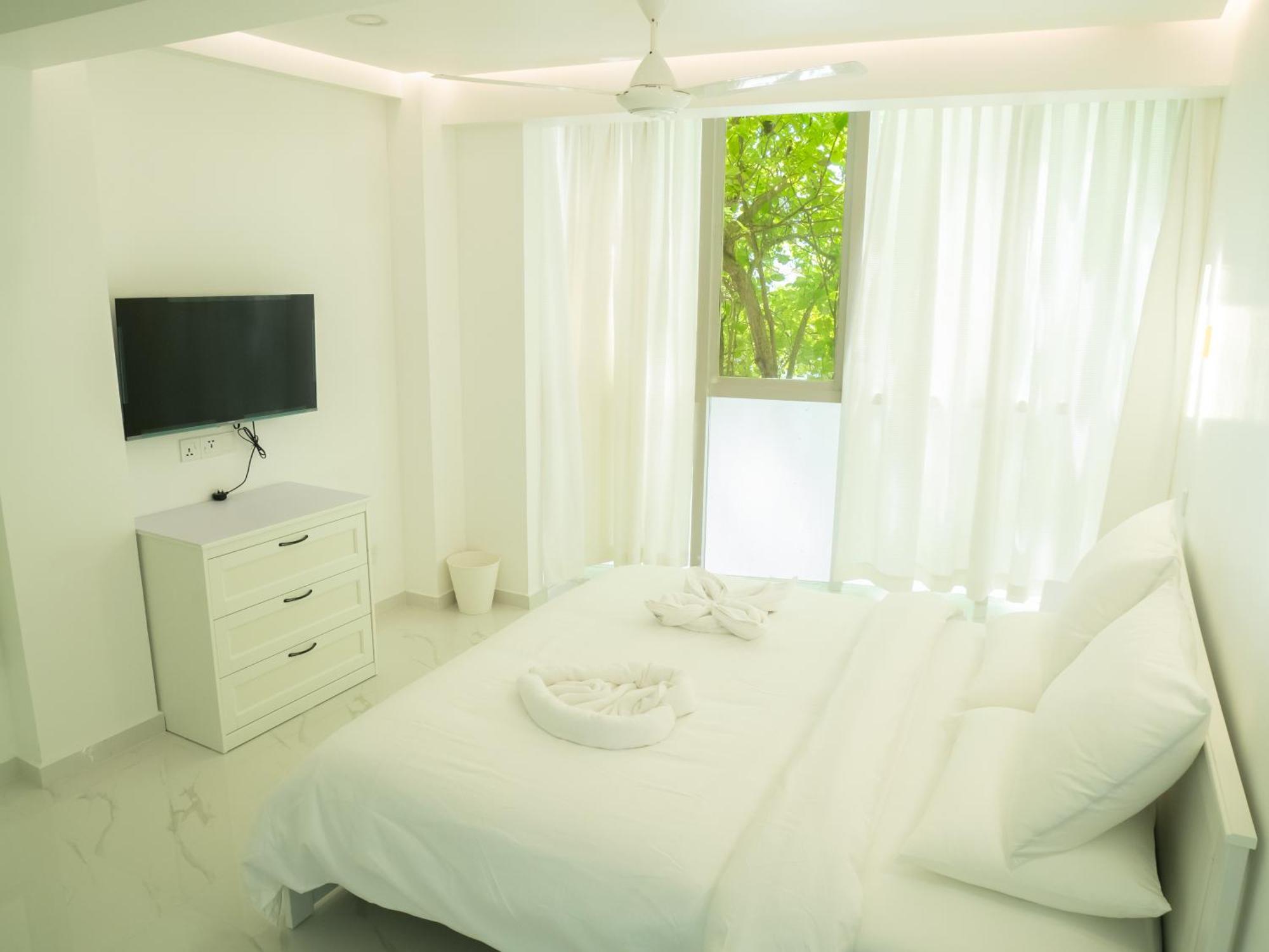 Beachfront Apartment 말레 외부 사진